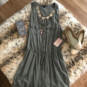 Iris Romper, size XL juniors